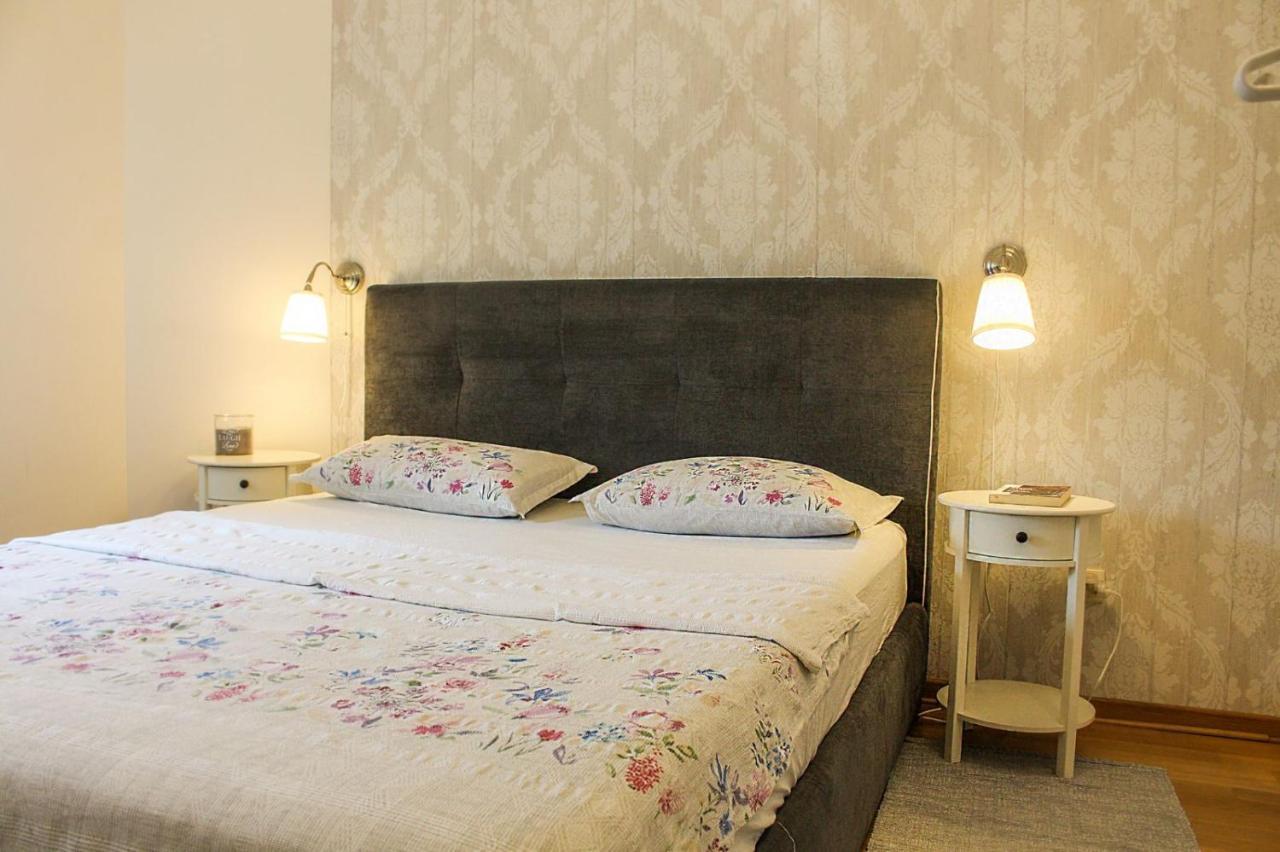 Capital Apartment Cattaro Esterno foto