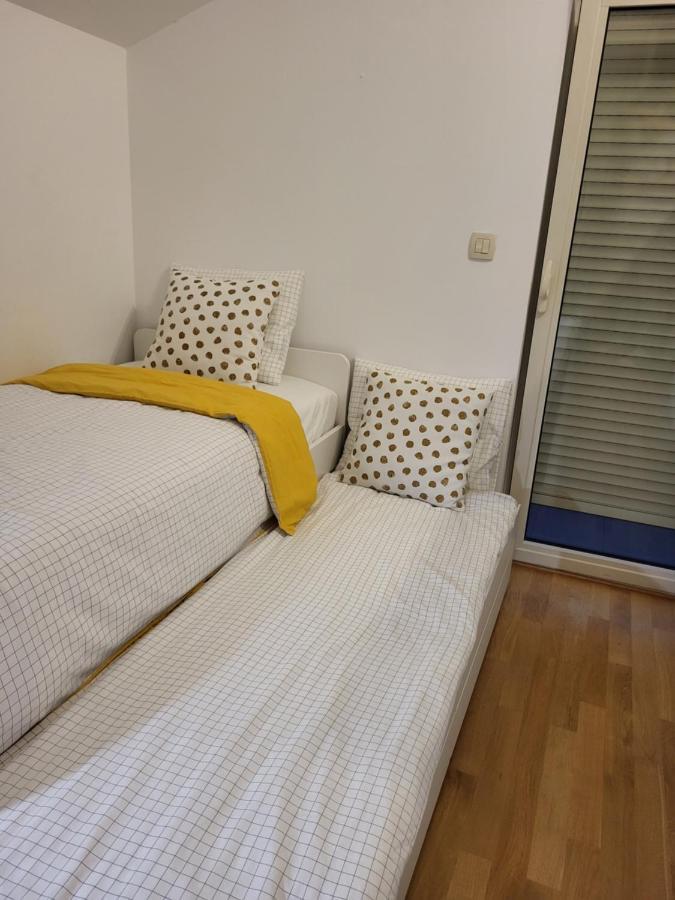 Capital Apartment Cattaro Esterno foto